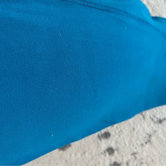 Lululemon align 25” Capri - Picture 6 of 7